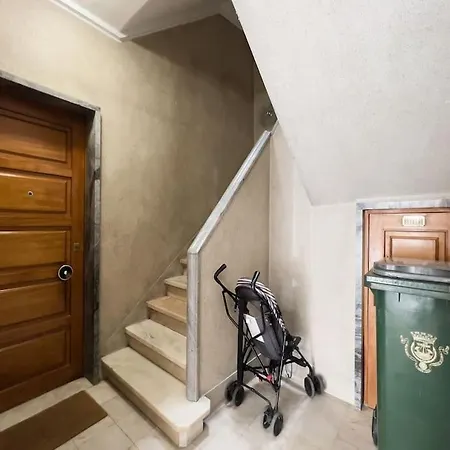 Olaias 2 Bed Near Metro 2 Appartamento