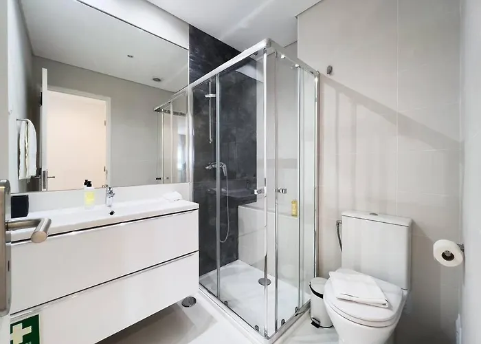 Olaias 2 Bed Near Metro 2 Lisboa