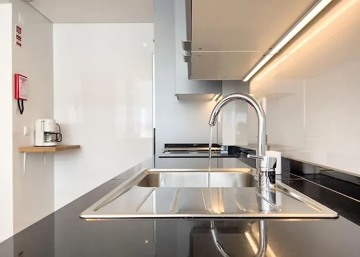 Olaias 2 Bed Near Metro 2 Apartamento *