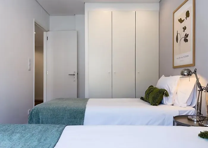 Olaias 2 Bed Near Metro 2 Apartamento