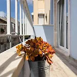 Olaias 2 Andar - Olaias 2 Bed Near Metro 2 Διαμέρισμα